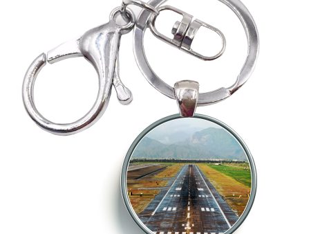 Amazing Mountain View & Runway Designed Circle Key Chains Online now